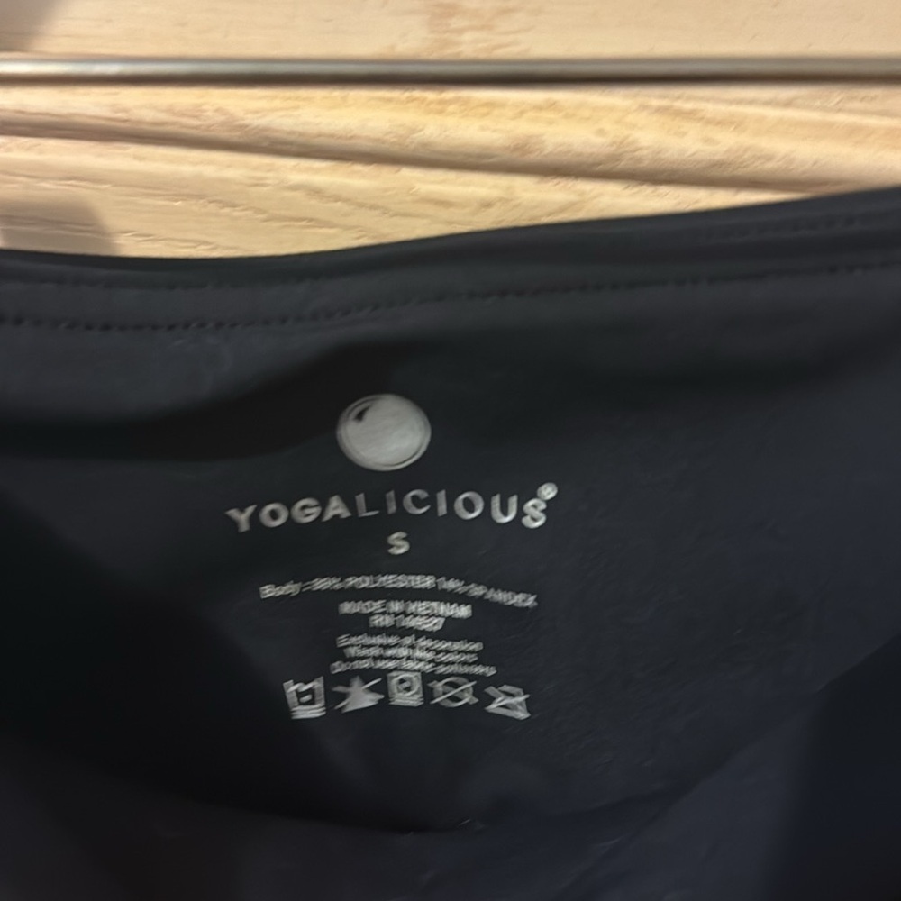 Yogalicious Workout Set - Picture 5 of 13